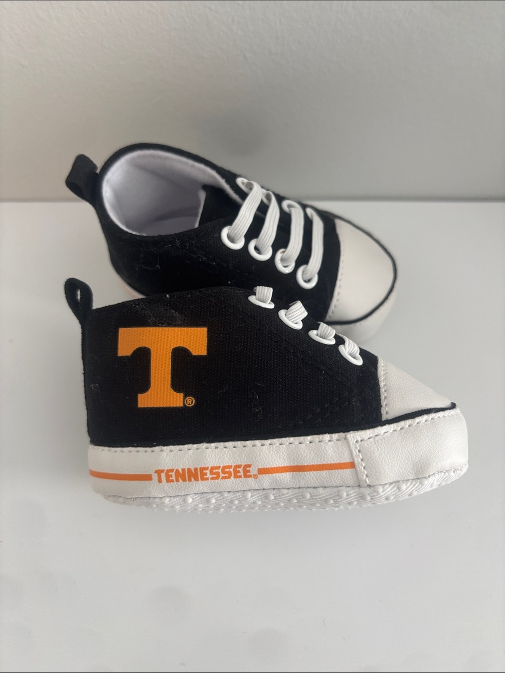 Tennessee Volunteers Baby Sneakers Size 0-6 Months